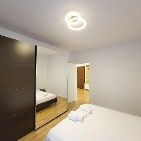 Apartment We Love Tirana Blloku Central 2Br Apartment