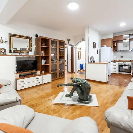 Appartement We Blloku 2br Tirana